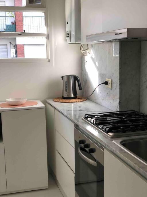 Dpto En Excelente Ubicacion, Muy Luminoso Y Comodo, A Media Cuadra Del Subte Apartment