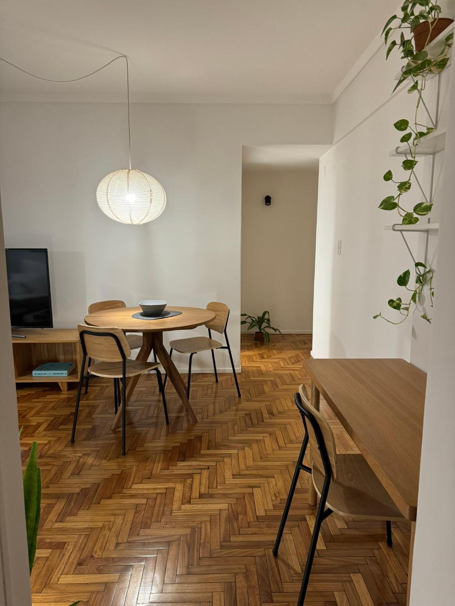 Dpto En Excelente Ubicacion, Muy Luminoso Y Comodo, A Media Cuadra Del Subte Apartment *